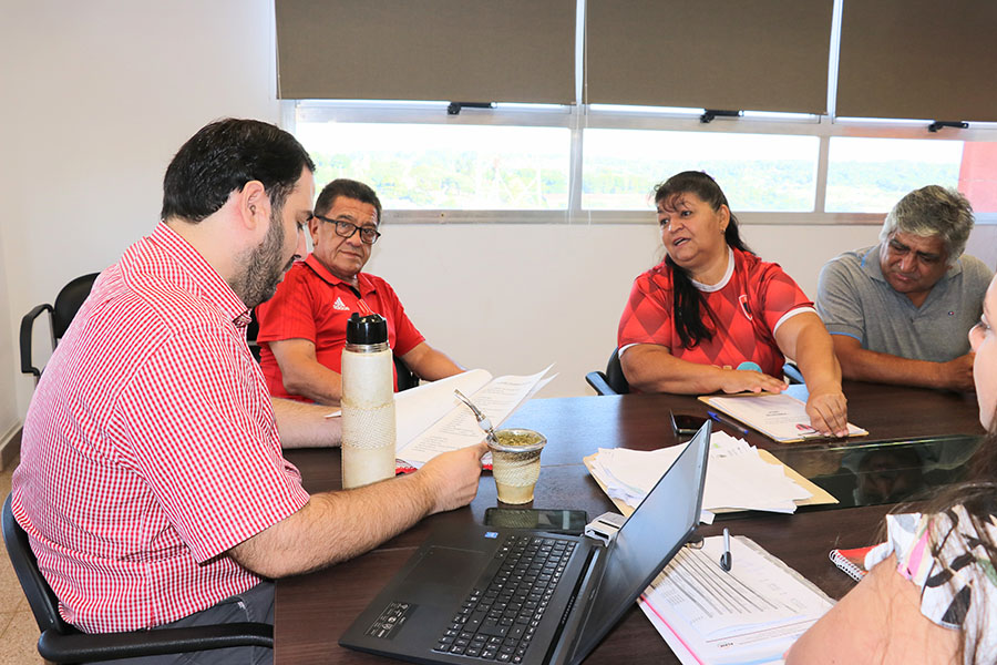 Apoyando el deporte: Reunión con Deportivo Rosario