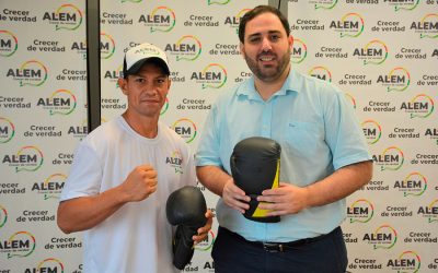 Reunión con el boxeador de Leandro N. Alem Jorge «Chan» Cardozo