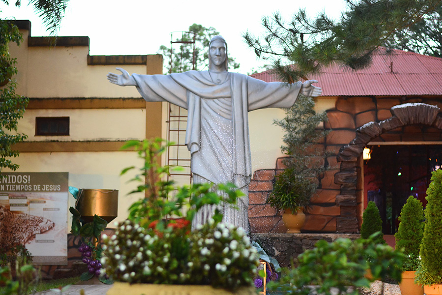 Apertura de la Semana Santa en Alem