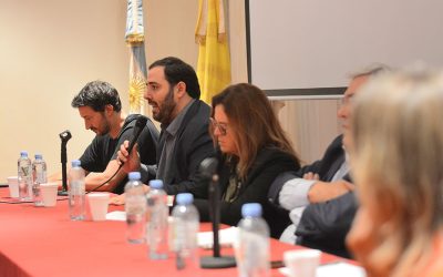 El Intendente Matías Sebely, participó del conversatorio «La gestión local en escenarios de crisis estructurales», invitado por la UCA