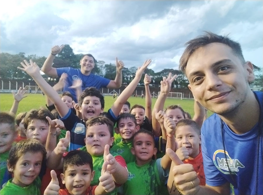 Equipo Esc. fútbol municipal – En Alem apoyamos el deporte