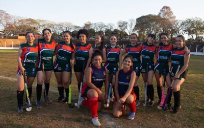 Equipo de Hockey Mojomi – En Alem apoyamos al deporte