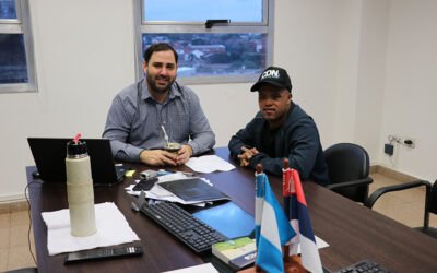 Reunión con nadador de la Selección Nacional de Natación de personas con Síndrome de Down