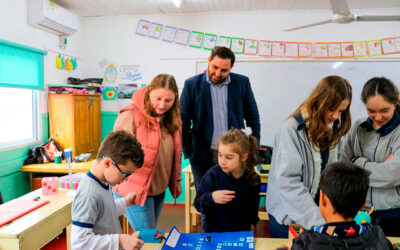 Visita a la Feria de Ciencias del Instituto Santiago Canclini