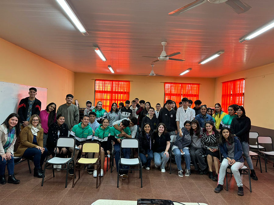 Taller sobre ESI a estudiantes de 4º y 5º año del Bachillerato Pedagógico Nº 3