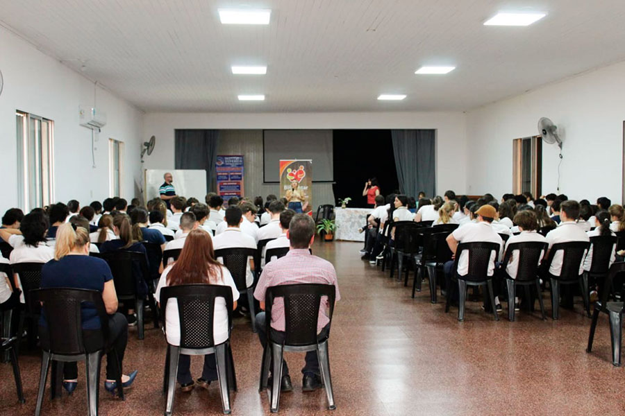 Charla con estudiantes sobre propósito de vida