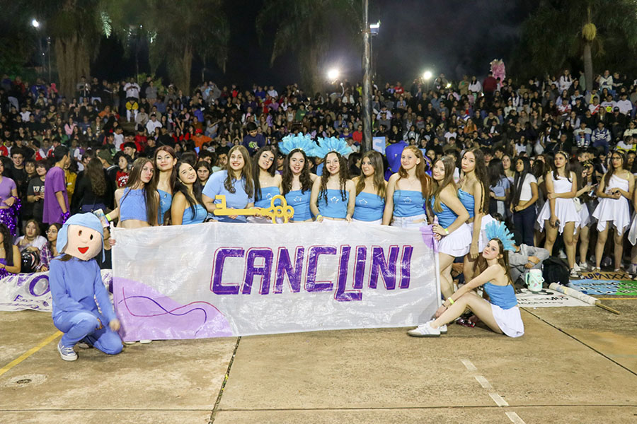 Desfiles de colegios – Inauguración de la Estudiantina y Entrega de llave de la ciudad