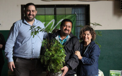 Entrega de plantines y bioinsumos a productores de nuestra ciudad