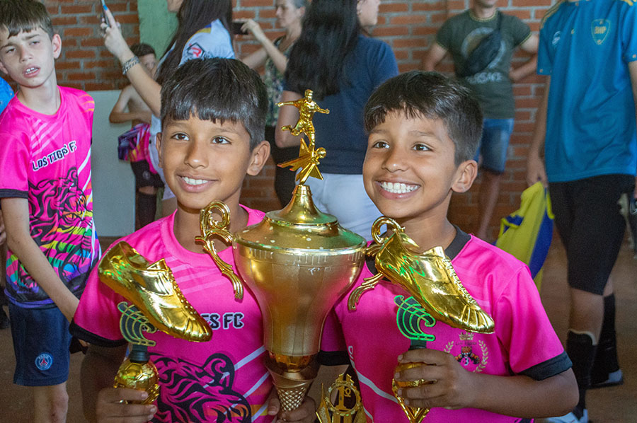 Gran final del Torneo Interbarrial: pasión y deporte en Alem