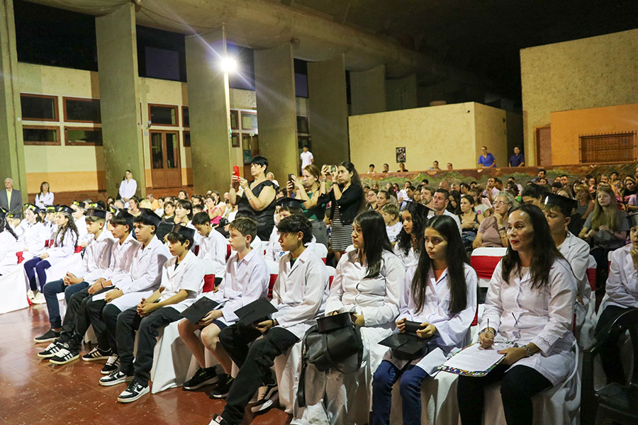 Acto de Egresados del Nivel Primario – Escuela Normal Superior Nº 1