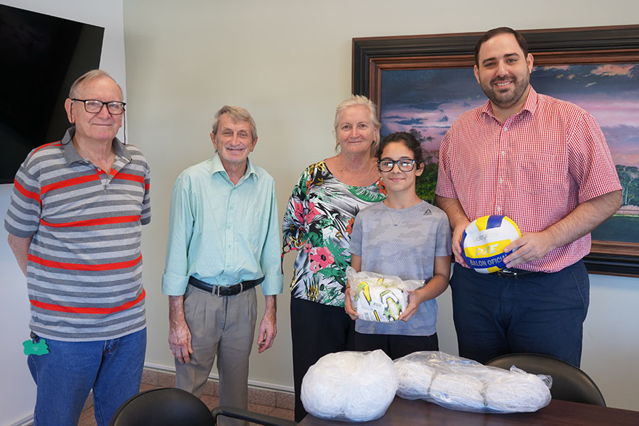 Entrega de Equipamiento Deportivo a CRAVIL