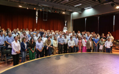 Entrega de pagos de convenios en el Centro del Conocimiento de Posadas