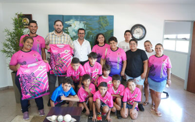 Entrega de Camisetas a «Los Tigres» del Barrio Juan Pablo II