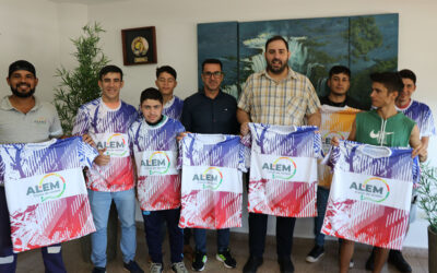 Entrega de Camisetas al club «Deportivo Crucero»