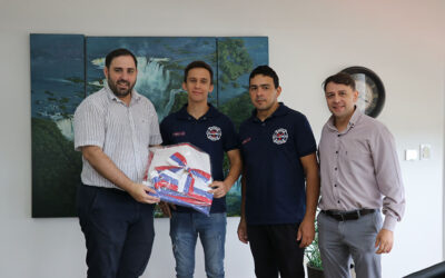Entrega de la bandera de Misiones a nuestros bomberos voluntarios