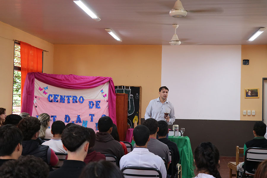 Acompañamos una jornada de formación democrática en el Bachillerato Pedagógico N.º 3