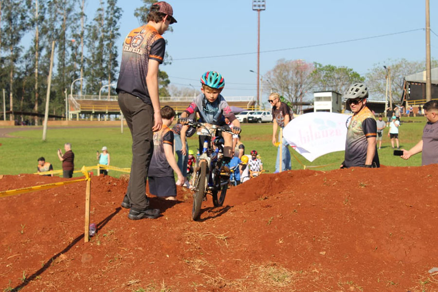 ¡Arrancó la 5° Travesía MTB Alem con la largada del Ciclo Kids!