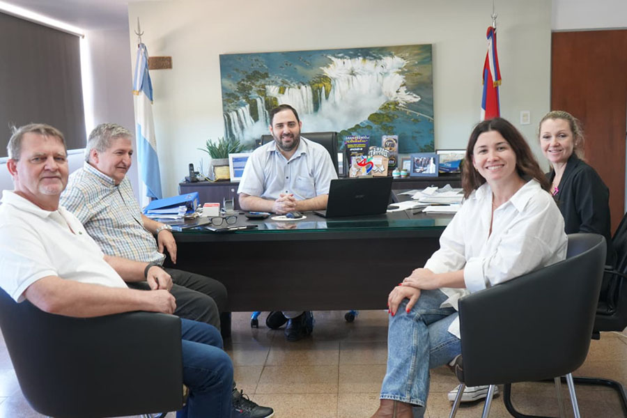 Trabajo conjunto para fortalecer las políticas de niñez y familia en Alem