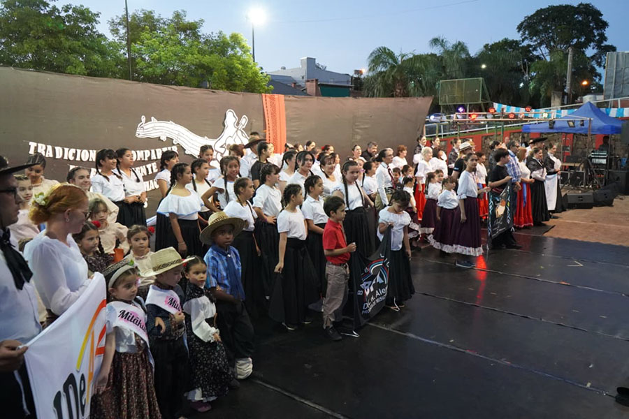 Celebramos el Día de la Tradición en Alem