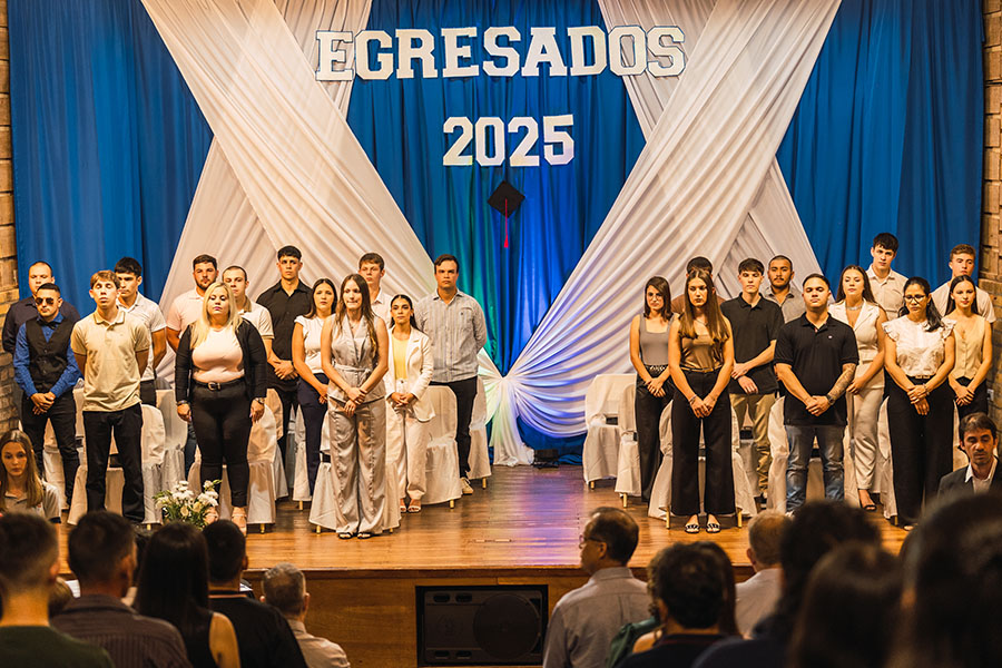 Acompañamos el acto de colación del ITEC Nivel Superior