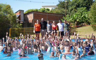 Clases de natación para niños en el Club Germano Argentino