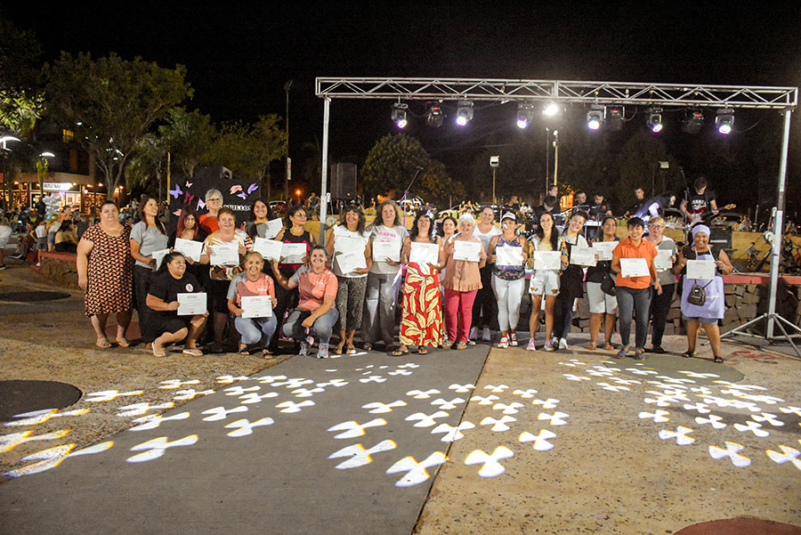Alem reconoció a mujeres emprendedoras en el marco del Día Internacional de la Mujer