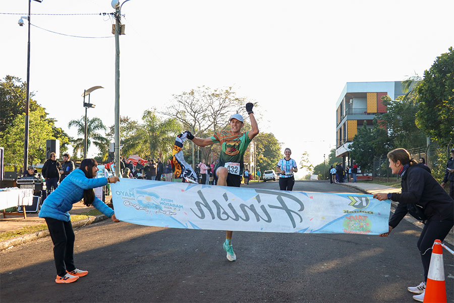 La Media Maratón 25 de Mayo volvió a unir a más de 400 corredores en Alem